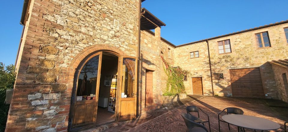 The Triacca courtyard and tasting room entrance